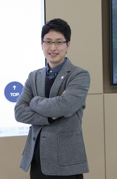 Prof. Kyung Kim has won the Outstanding Early Career Research Award 2022